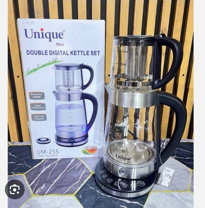 چای ساز یونیک مدل UM255 ظرفیت ۲.۵ لیتر با کتری پیرکس و پنل لمسی